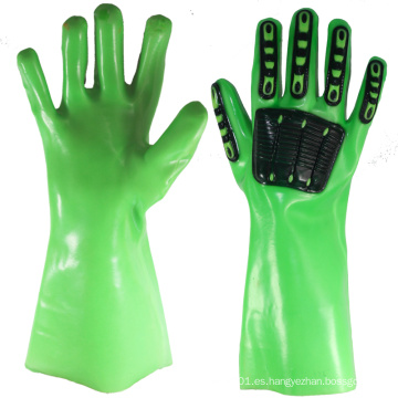 NMSAFETY guantes de PVC verde guantelete con chips TPR en la parte posterior